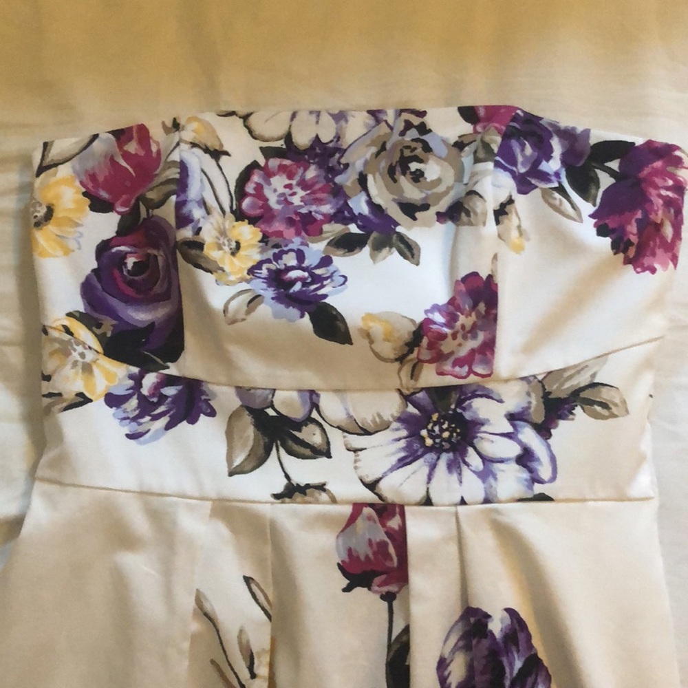 WHBM white floral strapless dress - Picture 3 of 9